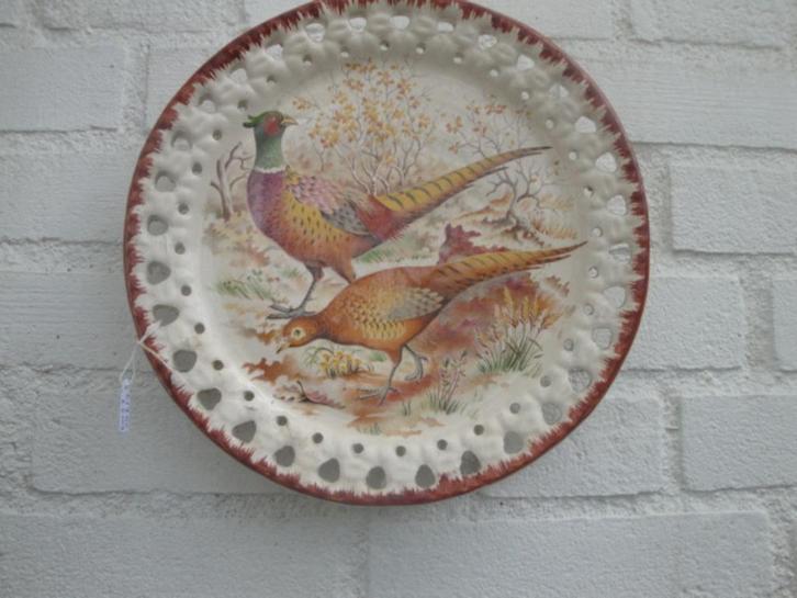 bord met opengewerkte rand plus 2 andere borden, Antiek en Kunst, Curiosa en Brocante, Ophalen of Verzenden