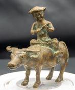 Bronzen Jongen op waterbuffel, Antiek en Kunst, Ophalen of Verzenden