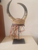 Afrikaanse Helm met Hoorns, Antiek en Kunst, Ophalen of Verzenden