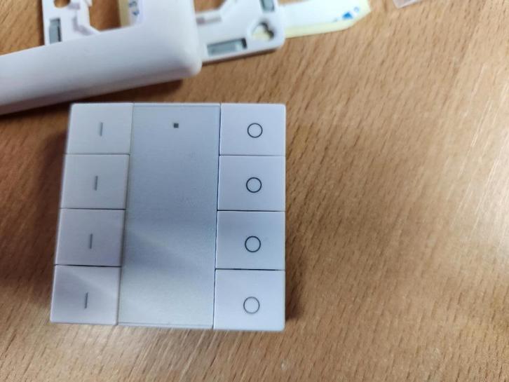 Zigbee 4 knops / groepen Ecodim schakelaar, Hobby en Vrije tijd, Elektronica-componenten, Zo goed als nieuw, Ophalen of Verzenden