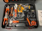 NIEUW IN DOOS Accuboormachine + gereedschapset 18VOLT €60, Doe-het-zelf en Verbouw, Gereedschap | Boormachines, Nieuw, Ophalen of Verzenden