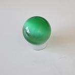 Mooie groene mineraal ei met reflectie, Ophalen of Verzenden, Mineraal
