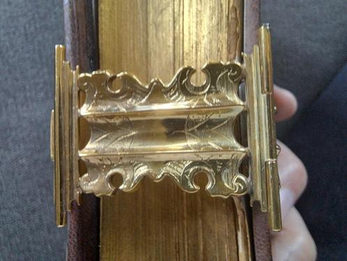 1840 Bijbeltje gouden slot MOOI GROOT in goede staat, Antiek en Kunst, Antiek | Boeken en Bijbels, Ophalen