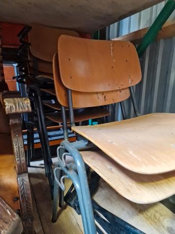 6x vintage schoolstoel stapelstoel met leuning beschikbaar voor biedingen