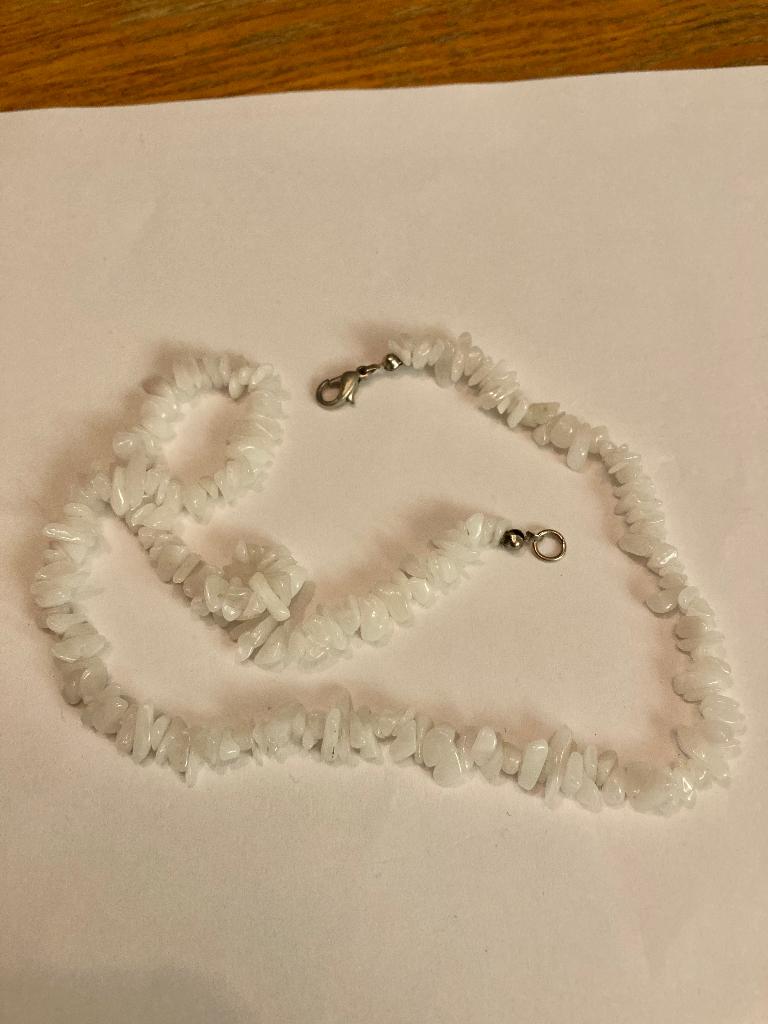vintage retro ketting collier halfedelsteen maansteen boho, Wit, Ophalen of Verzenden, Zo goed als nieuw, Steen of Mineraal