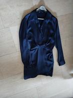 Glanzende donkerblauwe jurk van de Zara in maat M, Maat 38/40 (M), Blauw, Ophalen of Verzenden, Zo goed als nieuw