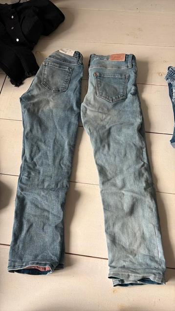 2 Gevoerde H&M jeans mt 122-128 - 5€ per stuk beschikbaar voor biedingen