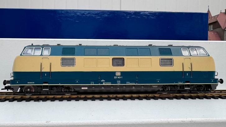 Roco V221 143-1 DB Digitaal ESU 5 ZGAN, Hobby en Vrije tijd, Modeltreinen | H0, Zo goed als nieuw, Locomotief, Gelijkstroom, Roco