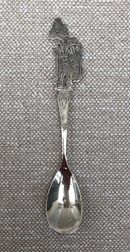 Djokja zilver ( 925) Wajang gegraveerd lepeltje, Antiek en Kunst, Antiek | Goud en Zilver, Zilver, Ophalen of Verzenden