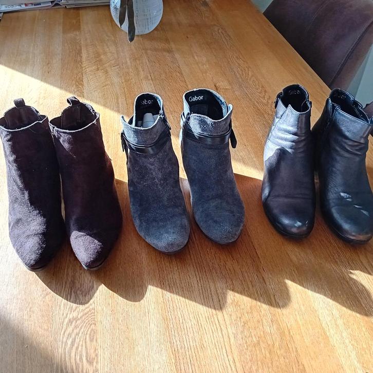 3 paar enkellaarsjes maat 40, 2x GABOR, Kleding | Dames, Schoenen, Gedragen, Lage of Enkellaarzen, Bruin, Ophalen of Verzenden