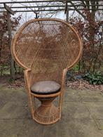 Vintage rotan pauwenstoel jaren 60/70, Huis en Inrichting, Stoelen, Ophalen, Gebruikt, Bruin, Vintage