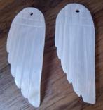 2 stuks schelp hangers engel vleugels. 50x19,5 mm, Ophalen of Verzenden, Nieuw, Hanger
