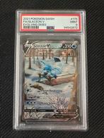 Glaceon V 175/203 - Evolving Skies - PSA 9 - Pokemon, Ophalen of Verzenden, Zo goed als nieuw, Losse kaart, Foil