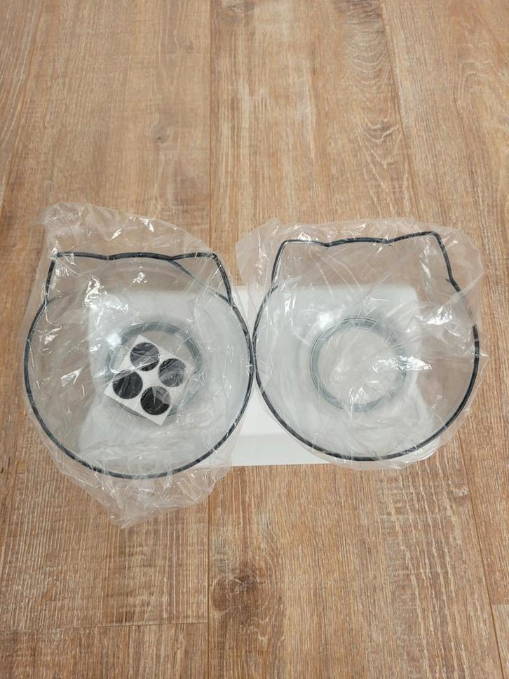 Nieuw! Kattenvoer/drinkbakjes kunststof ergonomisch, Dieren en Toebehoren, Kattenvoerbakken en Drinkbakken, Nieuw, Ergonomisch