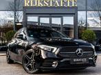 Mercedes A-klasse A250e AMG|PANO|18''|CAMERA|LED|SFEERVERL., Auto's, Mercedes-Benz, Gebruikt, 4 cilinders, Alcantara, Zwart