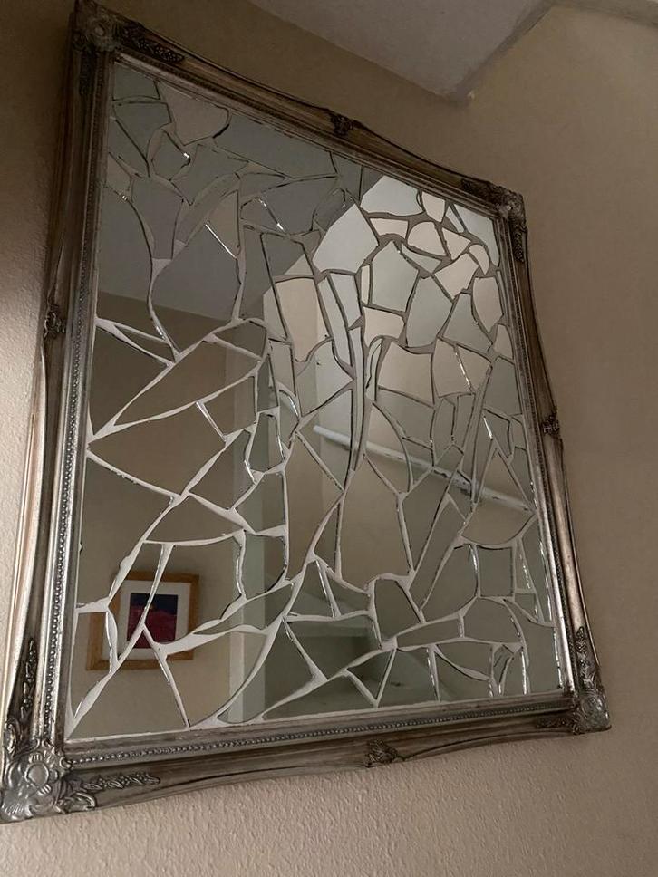 Unieke spiegel met gebroken glas barok zilver lijst 70 x 90, Huis en Inrichting, Woonaccessoires | Spiegels, Gebruikt, 75 tot 100 cm