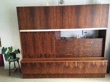 vintage kast pallisander beschikbaar voor biedingen