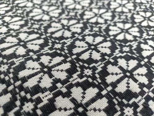 Vintage zwart wit geweven meubel stof 0.90 x 3.23 mtr (R7), Hobby en Vrije tijd, Stoffen en Lappen, Nieuw, 30 tot 120 cm, 200 cm of meer