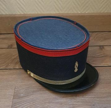 gendarmerie kepi beschikbaar voor biedingen