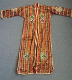 Traditioneel Turks kostuum met antieke sandalen, Antiek en Kunst, Antiek | Kleding en Accessoires, Ophalen of Verzenden