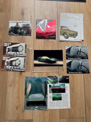 Verschillde Alfa Romeo folders (zie omschrijving) beschikbaar voor biedingen