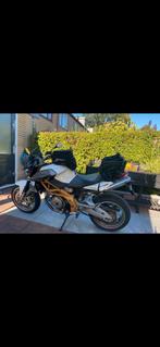 Aprilia Shiver 750cc 2009, Motoren, Ophalen, Zo goed als nieuw