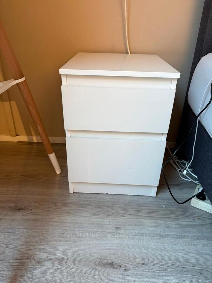2x Ikea Malm nachtkastjes - Wit - 40x55cm, Huis en Inrichting, Slaapkamer | Nachtkastjes, Zo goed als nieuw, 55 tot 70 cm, 45 tot 65 cm