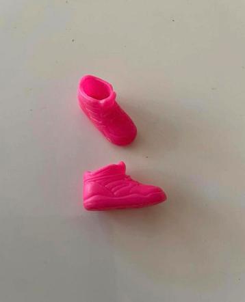 Barbie gympjes jaren 90 voor platte voeten beschikbaar voor biedingen