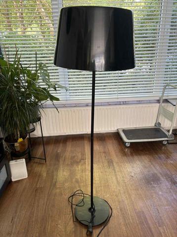 Ikea zwart Kulla vloerlamp beschikbaar voor biedingen