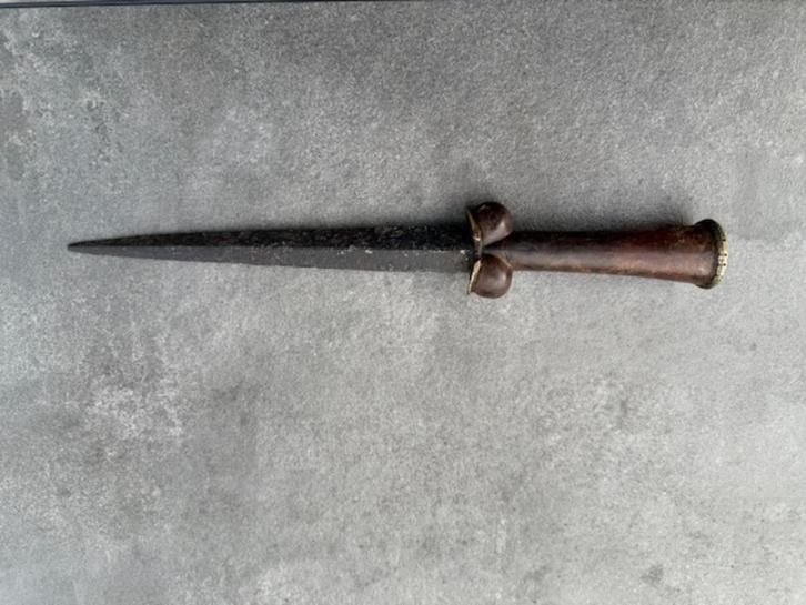 bodemvondst klootdolk, Antiek en Kunst, Antiek | Keramiek en Aardewerk, Ophalen of Verzenden