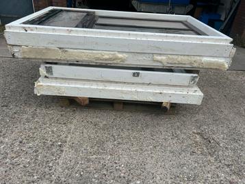 Diverse hardhouten kozijnen,raam + deur 2017 beschikbaar voor biedingen