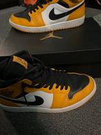Air Jordan 1 Mid Taxi - Maat 44, Kleding | Heren, Schoenen, Ophalen of Verzenden, Nieuw, Overige kleuren