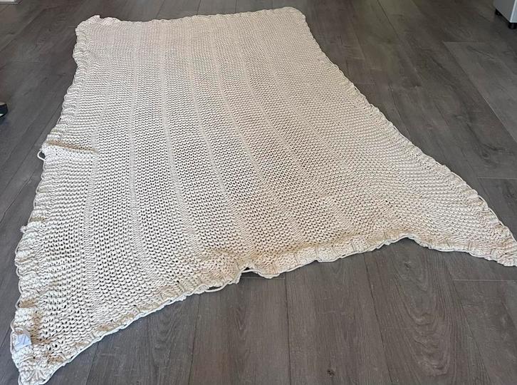 Nieuw grand foulard, Huis en Inrichting, Woonaccessoires | Plaids en Woondekens, Nieuw, Ophalen of Verzenden