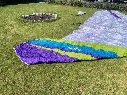 Bijna nieuw - Swing Arcus RS S 2019 (Take off 70kg - 95kg), Sport en Fitness, Zweefvliegen en Paragliding, Zo goed als nieuw, Complete paraglider