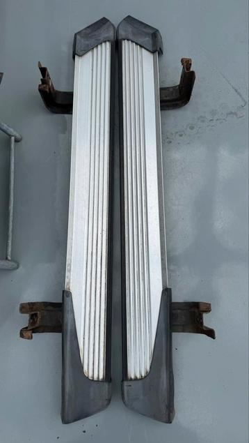 Treeplanken Nissan Patrol Y61 beschikbaar voor biedingen