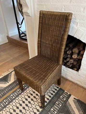 4 rotan stoelen beschikbaar voor biedingen