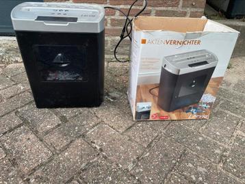 Papierversnipperaar Lervia met opvangbak beschikbaar voor biedingen