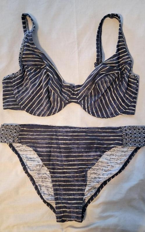 Zgan donkerblauw gestreepte esprit bikini maat 40 / 80e, Kleding | Dames, Badmode en Zwemkleding, Zo goed als nieuw, Bikini, Blauw