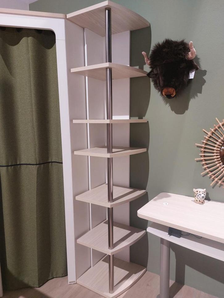 Mistral Kolomboekenkast en Gautier Mistral Bureau Met Lade, Kinderen en Baby's, Kinderkamer | Commodes en Kasten, Nieuw, Kast