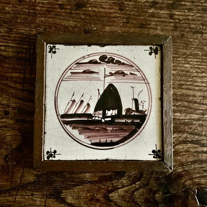 Sale tegel met boot *tres belle*, Antiek en Kunst, Antiek | Wandborden en Tegels, Verzenden