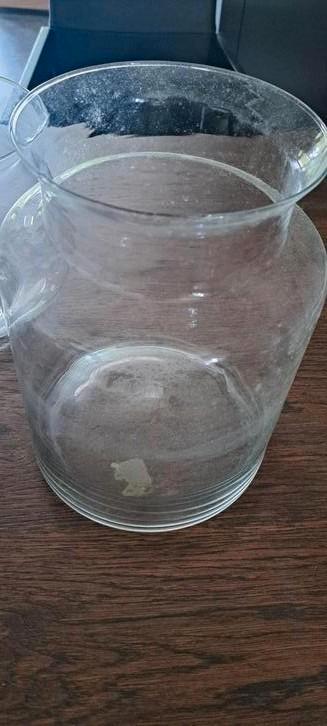 Glazen vaas viskom 24,5 cm hoog, ong.19 cm breed, Huis en Inrichting, Woonaccessoires | Vazen, Zo goed als nieuw, Overige kleuren