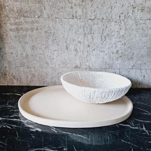 👌Sand beige ruw aluminium dienblad tray plate Colmore, Huis en Inrichting, Woonaccessoires | Dienbladen, Nieuw, Metaal, Rond