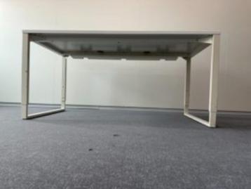 Bureau met knop en kabelgoot 160x80xH62-84 cm, 18 stuks - afbeelding 12