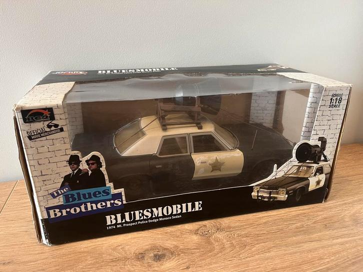 Bluesmobile 1/18 Ertl 1:18 Blues Brothers Dodge monaco, Hobby en Vrije tijd, Modelauto's | 1:18, Zo goed als nieuw, Auto, ERTL
