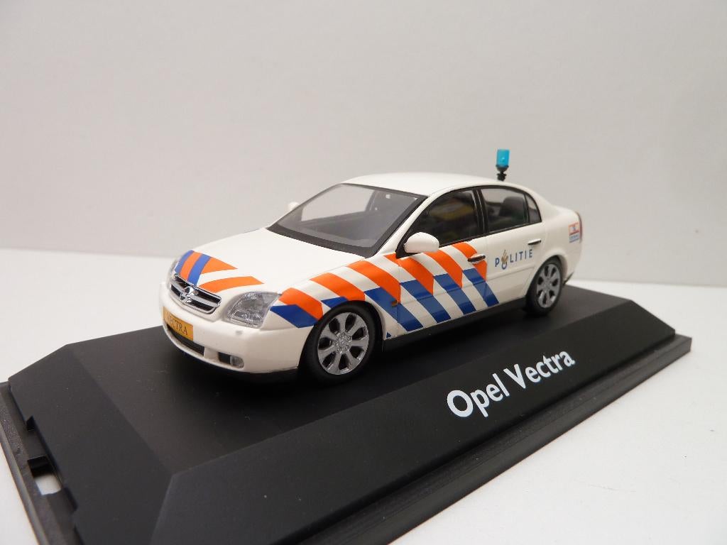Opel Vectra  '' Politie ''  Schuco '', Ophalen of Verzenden, Zo goed als nieuw, Auto, Schuco