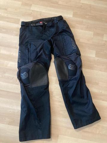 Motorbroek LEATT - Pants Moto 5.5 Enduro 2022 - Size XL beschikbaar voor biedingen