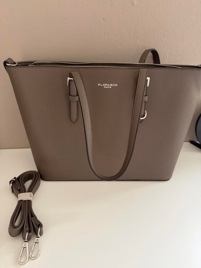 Flora & Co Tas - Zo Goed Als Nieuw!, Sieraden, Tassen en Uiterlijk, Tassen | Damestassen, Ophalen, Zo goed als nieuw, Bruin, Handtas