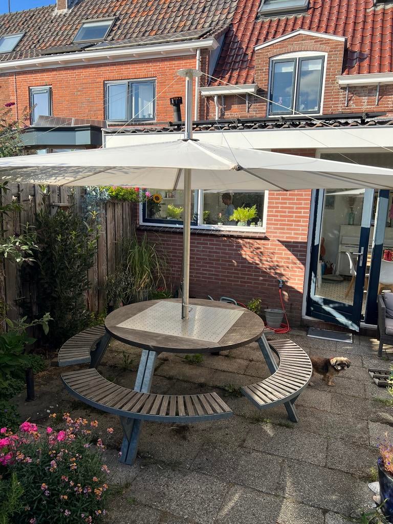 Extremis Gargantua Picknicktafel met Parasol, Tuin en Terras, Picknicktafels, Gebruikt, Rond, Hout, Ophalen