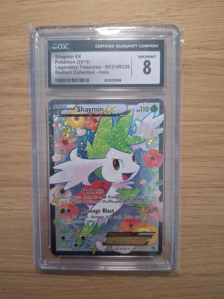 Shaymin EX RC21 CGC 8 Legendary Treasures, Hobby en Vrije tijd, Verzamelkaartspellen | Pokémon, Nieuw, Losse kaart, Ophalen of Verzenden