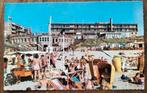Zandvoort aan Zee: Strandgezicht met Hotel Bouwes, haringkar, Ophalen of Verzenden, 1960 tot 1980, Ongelopen, Noord-Holland